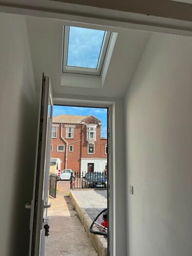 1 Bedroom Flat To Rent In Torquay Road, Paignton, TQ3