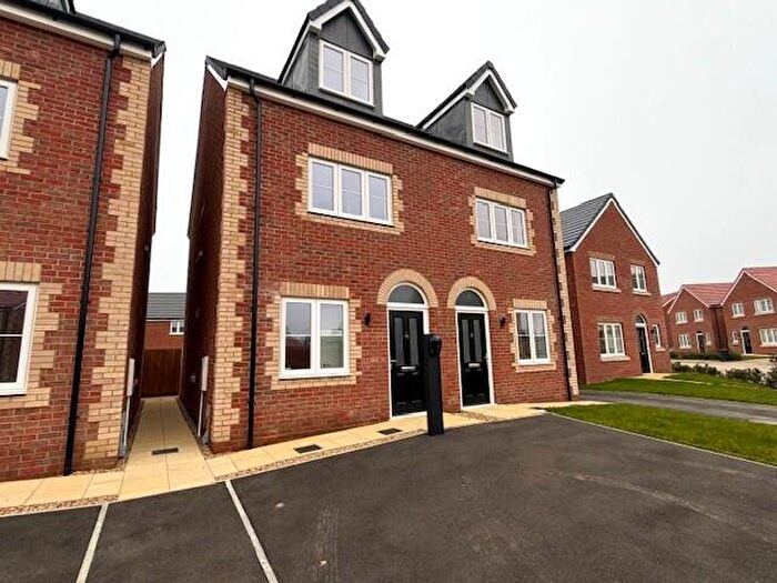 3 Bedroom Town House To Rent In Prangley Road, Downham Market, PE38