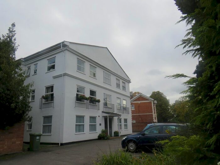 2 Bedroom Flat To Rent In Kenilworth Road, Leamington Spa, CV32