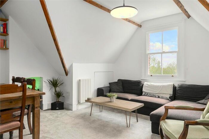 2 Bedroom Flat To Rent In Park Road, Teddington, TW11