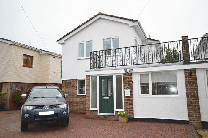 4 Bedroom Link Detached House For Sale In The Nyetimbers, Nyetimber, Bognor Regis, PO21