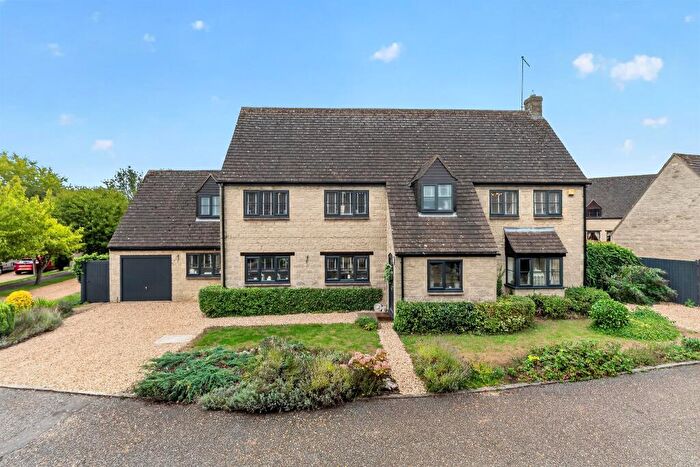 4 Bedroom Detached House For Sale In Lyndale Park, Orton Wistow, Peterborough, PE2