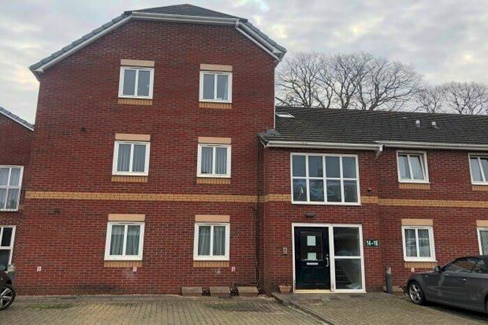 2 Bedroom Flat To Rent In Retail Park Close, Exeter, EX2