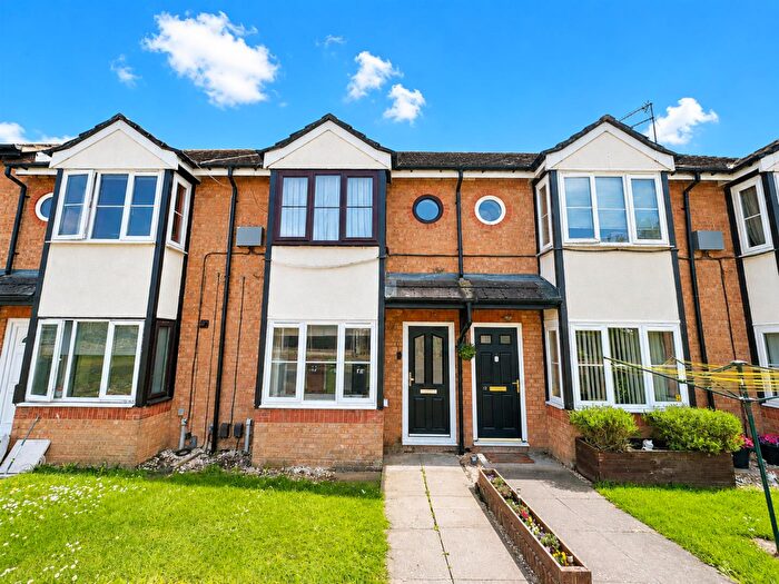 1 Bedroom Apartment To Rent In Gainsborough Road, Corby, NN18