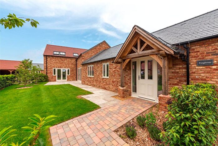 4 Bedroom Link Detached House For Sale In The Old Farmyard, Church Lane, Covington, Cambridgeshire, PE28