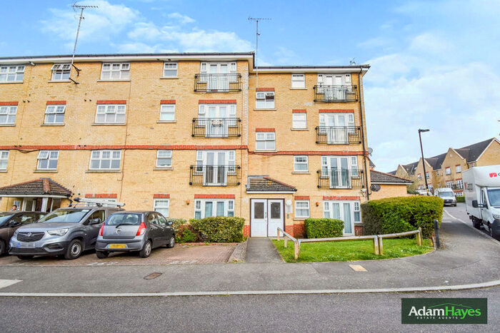 2 Bedroom Apartment To Rent In Osier Crescent, Muswell Hill, N10
