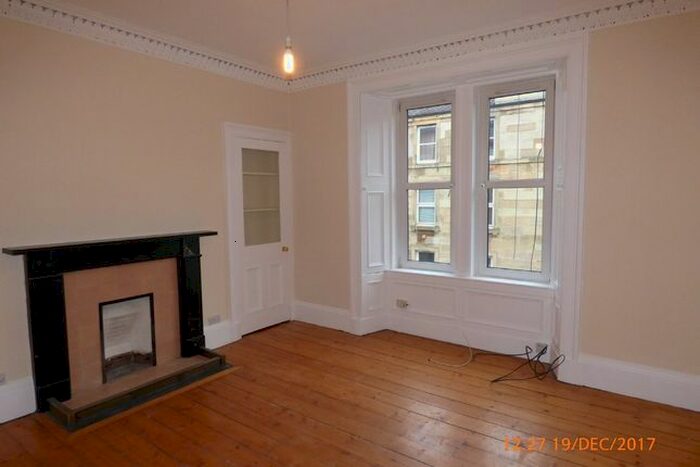 2 Bedroom Flat To Rent In Murdoch Terrace, Edinburgh, EH11