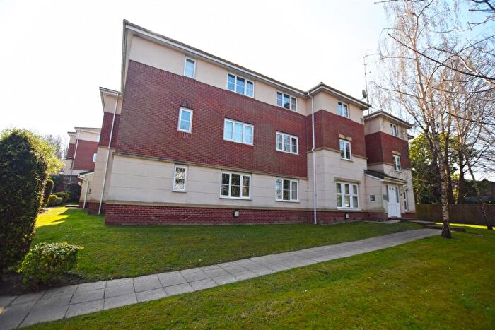 2 Bedroom Apartment For Sale In Whitecroft Meadow, Middleton, Manchester, M24