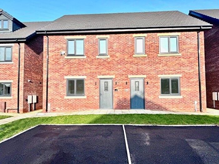 3 Bedroom Semi-Detached House To Rent In Abraham Fold, Manchester, M38