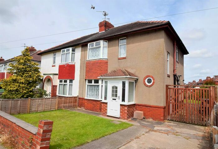 3 Bedroom Semi-Detached House To Rent In Bad Bargain Lane, York YO31