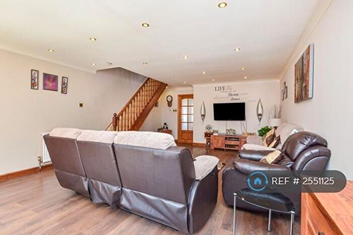 4 Bedroom Detached House To Rent In Kepwick, Two Mile Ash, Milton Keynes, MK8