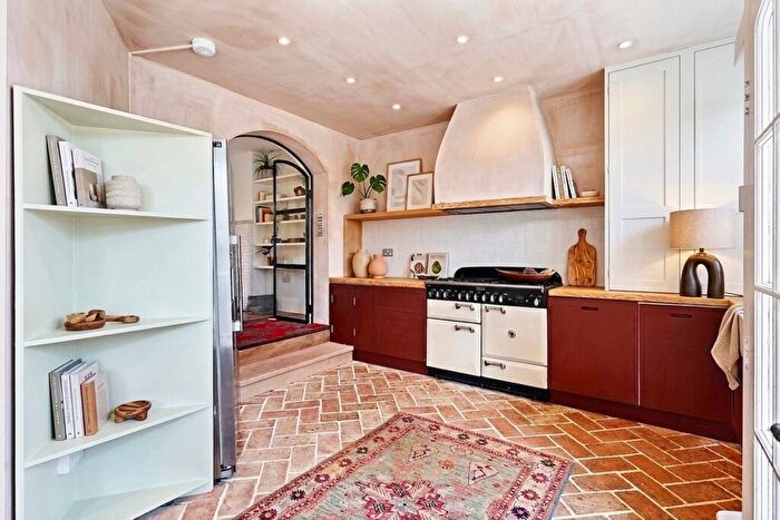 2 Bedroom Maisonette For Sale In Lewes Road, Forest Row, RH18