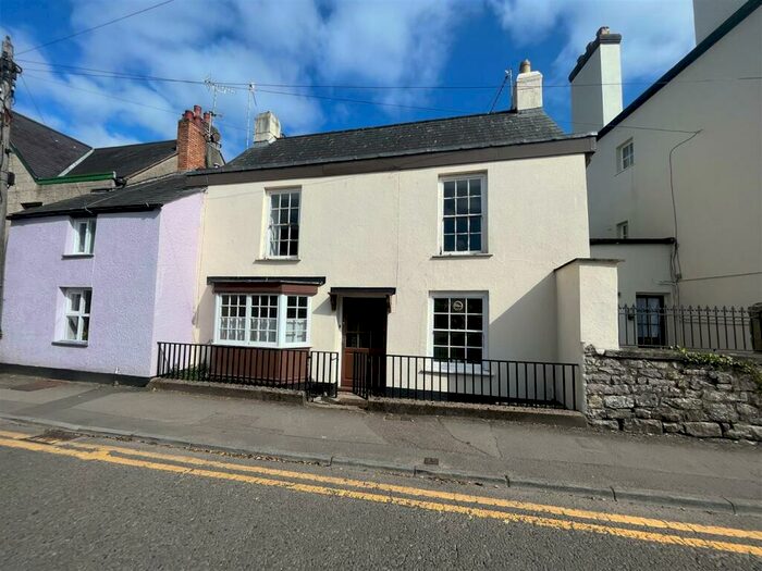 2 Bedroom Flat To Rent In Bridge Street, Chepstow, NP16