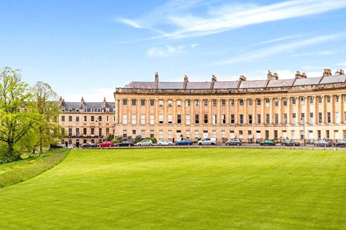 1 Bedroom Apartment For Sale In Royal Crescent, Bath, BA1