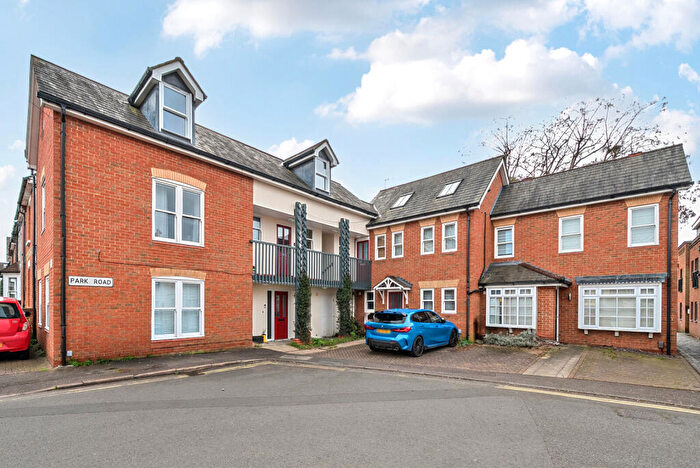 2 Bedroom Flat For Sale In Park Road, Guildford, GU1