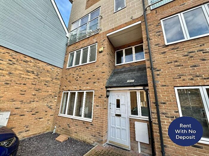 2 Bedroom Flat To Rent In Wellesley Court, Ramsgate, Kent, CT11
