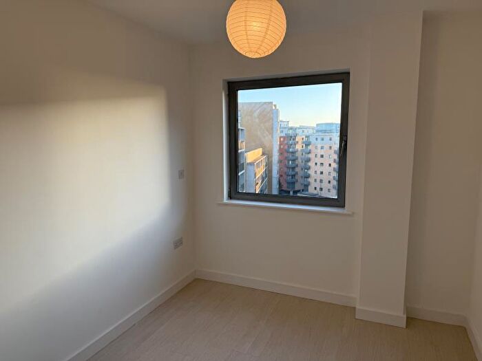 2 Bedroom Apartment To Rent In Manor Mills, Leeds City Centre, LS11