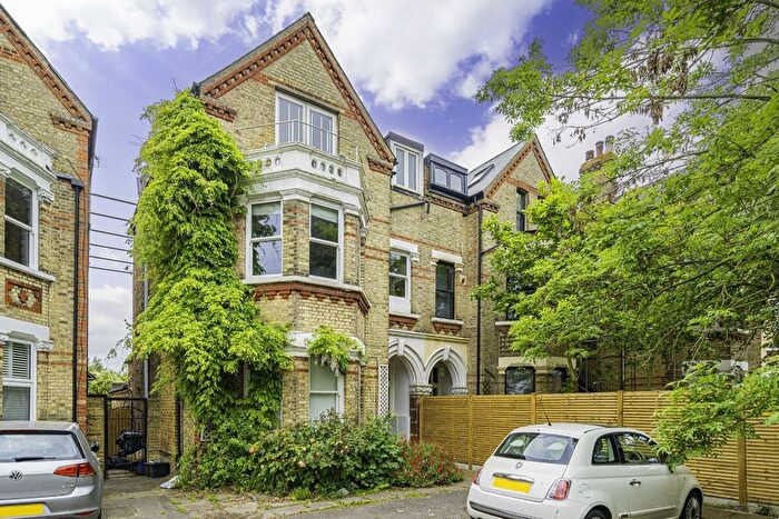 Studio To Rent In St. Margarets Road, St Margarets, TW1