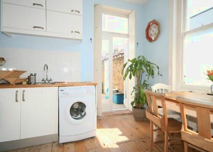 1 Bedroom Flat To Rent In Peckham Rye, Peckham, London, SE15