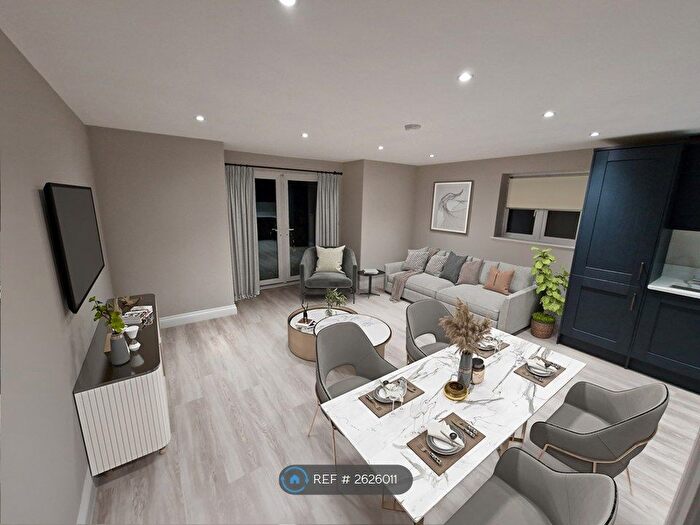 2 Bedroom Flat To Rent In Wootton Place, Basildon, SS16