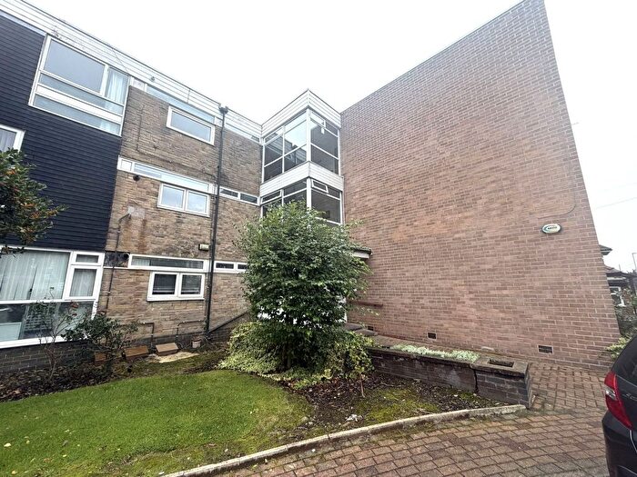2 Bedroom Flat To Rent In Park Lane, Whitefield, M45