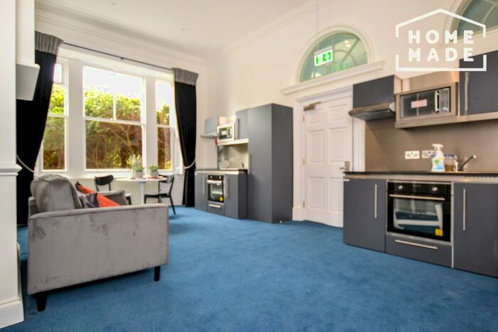 Studio To Rent In Clare Hall Manor, Hertfordshire, EN6