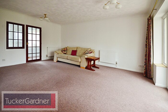 2 Bedroom Detached Bungalow To Rent In St. Andrews Close, Cambridge, CB22