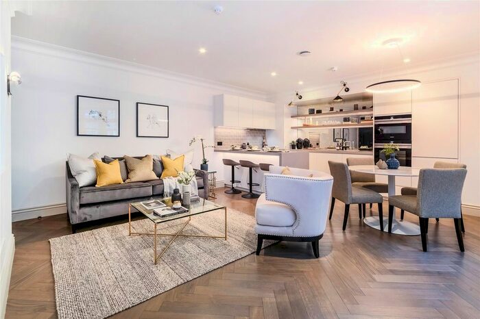 3 Bedroom Terraced House To Rent In Deans Mews, Marylebone, London, W1G