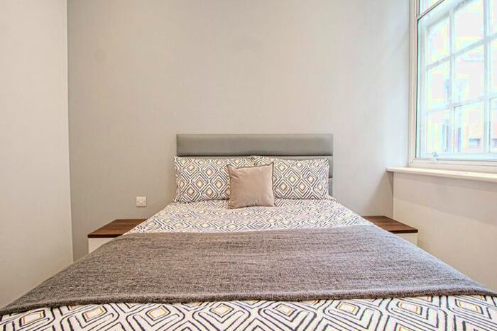 1 Bedroom Flat To Rent In Park Square South, Leeds, LS1