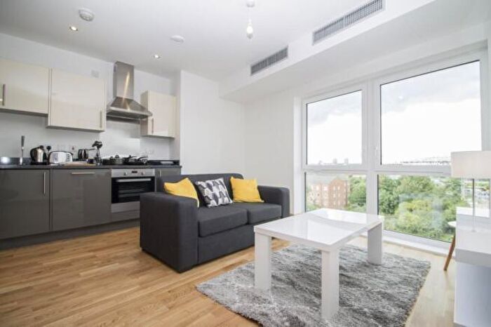 1 Bedroom Flat For Sale In High Street, London, E15