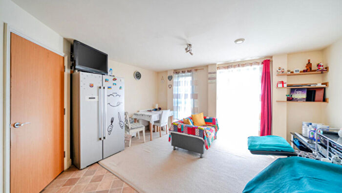 2 Bedroom Flat For Sale In City House, London Rd, Croydon, CR0
