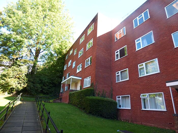 2 Bedroom Flat For Sale In Arden Place, Luton, LU2