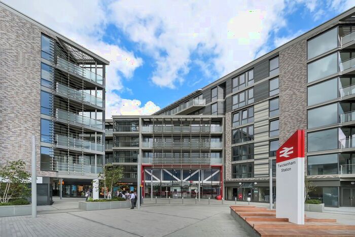 3 Bedroom Flat To Rent In Twickenham Gateway, London Road, Twickenham, TW1