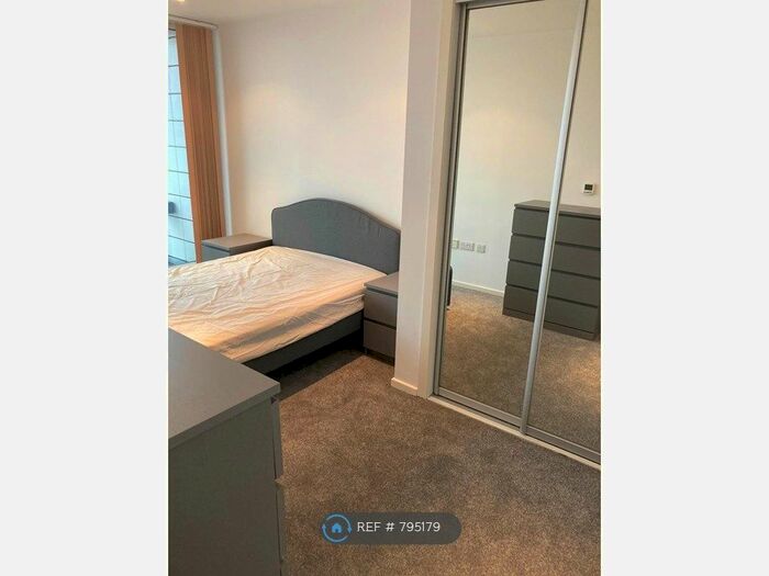 1 Bedroom Flat To Rent In Oxygen Building, London E16