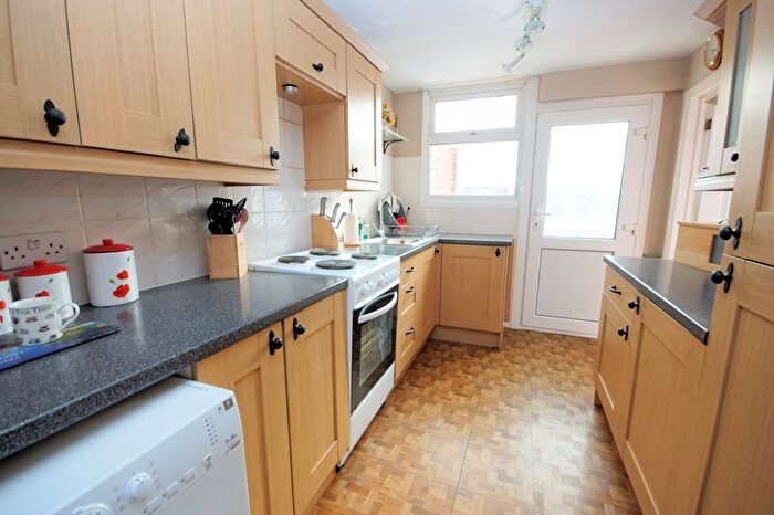 3 Bedroom End Of Terrace House For Sale In Elmore Avenue, Lee-On-The-Solent, PO13