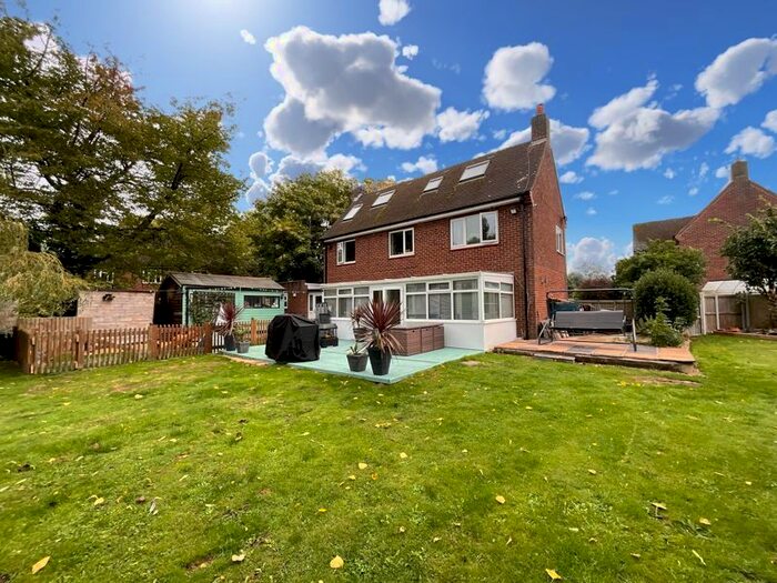 6 Bedroom Detached House For Sale In Pendrel Close, Buntingsdale, Market Drayton, TF9