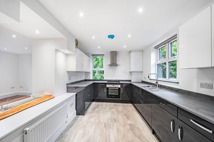 2 Bedroom Flat To Rent In Benbow Street, Hughes House Benbow Street, SE8