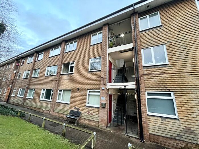 2 Bedroom Flat To Rent In Malcolm Close, Mapperley, Nottingham, Nottinghamshire, NG3