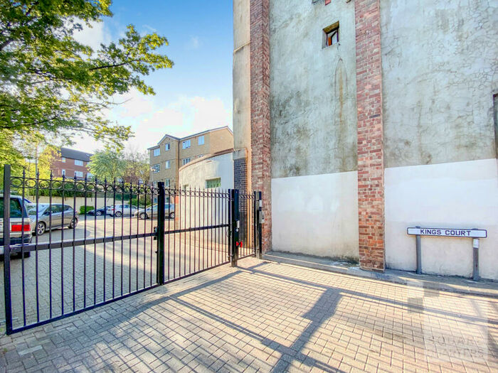 2 Bedroom Flat To Rent In Caledonian Road, Islington, N7