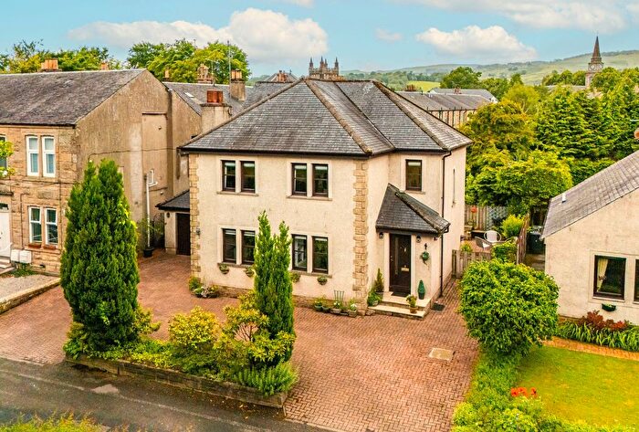 3 Bedroom Detached House For Sale In Lochlip Road, Lochwinnoch, PA12