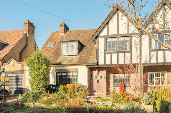 3 Bedroom Semi-Detached House To Rent In Valley Avenue, North Finchley, N12