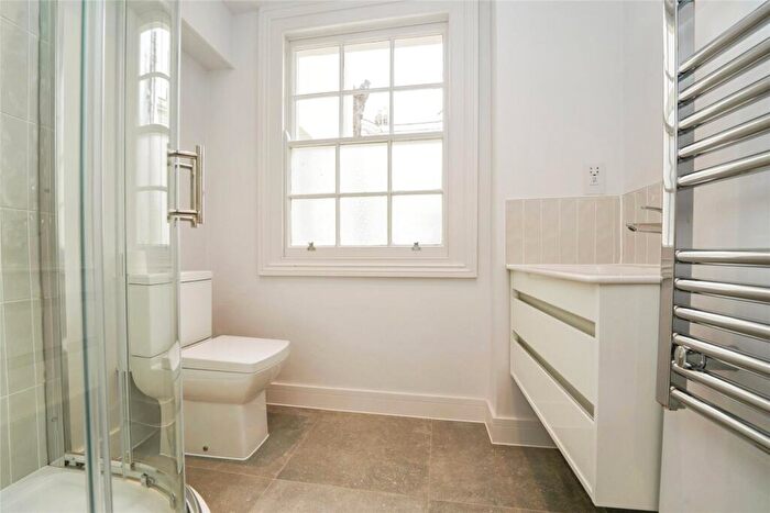 1 Bedroom Flat To Rent In Lypiatt Road, GL50