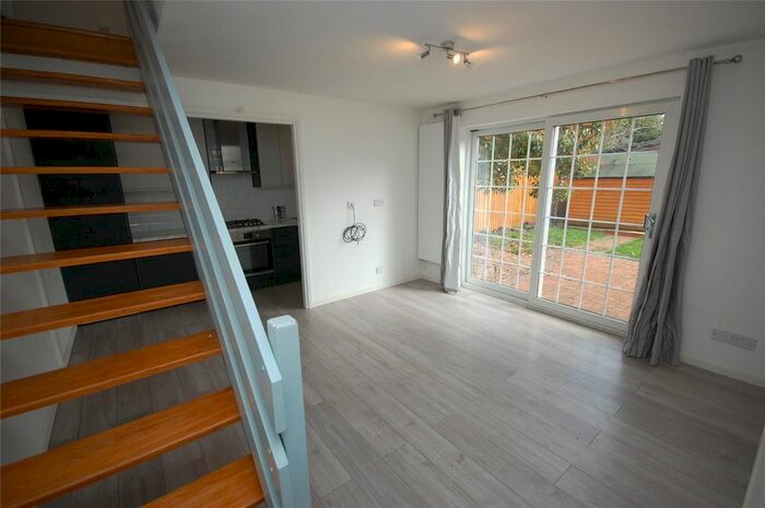 1 Bedroom Semi-Detached House To Rent In Jarvis Close, Barnet, EN5