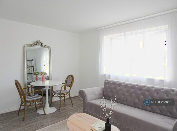 2 Bedroom Flat To Rent In Paisley, Paisley, PA1