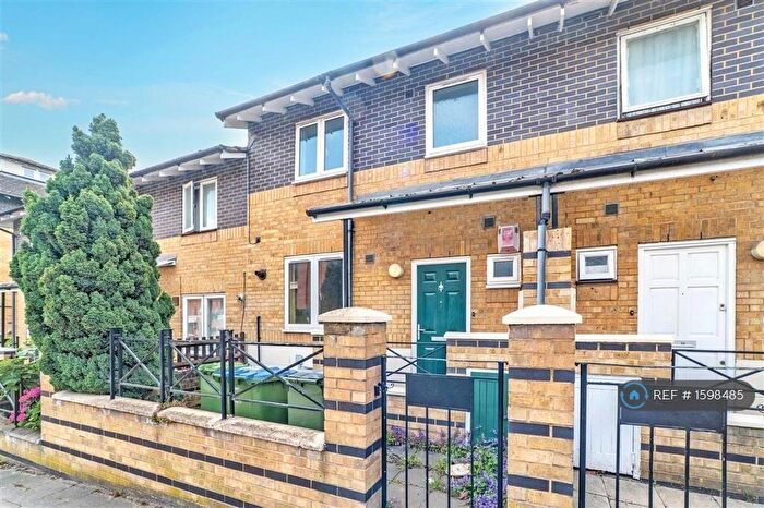 3 Bedroom Terraced House To Rent In Prospect Vale, London, SE18