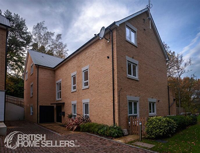 3 Bedroom Flat For Sale In Bishops Down Road, Tunbridge Wells, Kent, TN4