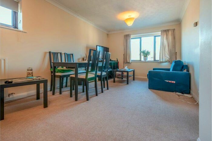 1 Bedroom Apartment To Rent In Oakfields, GU15