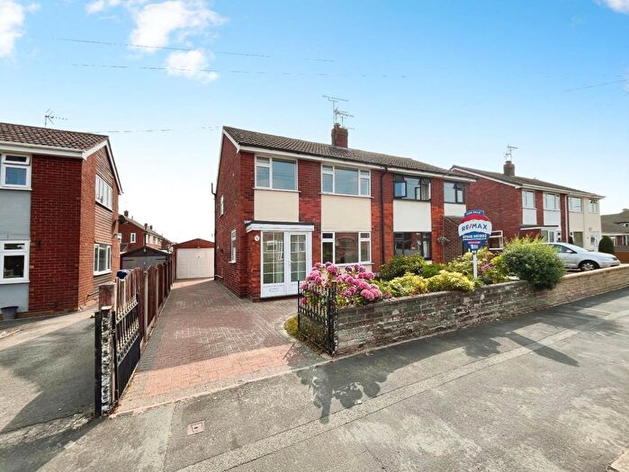 3 Bedroom Semi-Detached House For Sale In Bentley Road, Uttoxeter, ST14