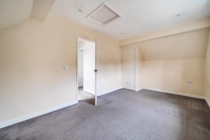 2 Bedroom Detached House To Rent In Haslemere, GU27
