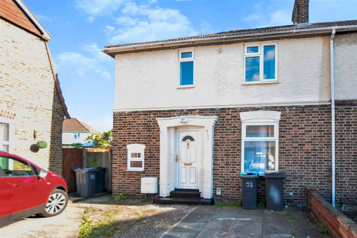 3 Bedroom House To Rent In Waldo Place, Mitcham, CR4